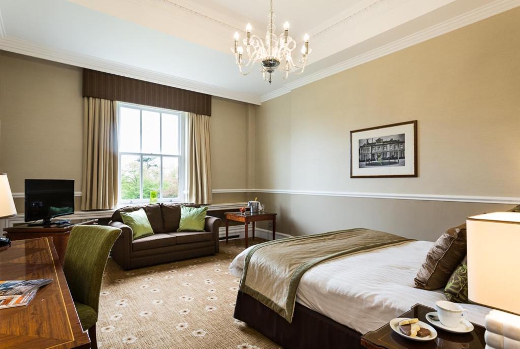 Hatfield Heath Down Hall Hotel מראה חיצוני תמונה