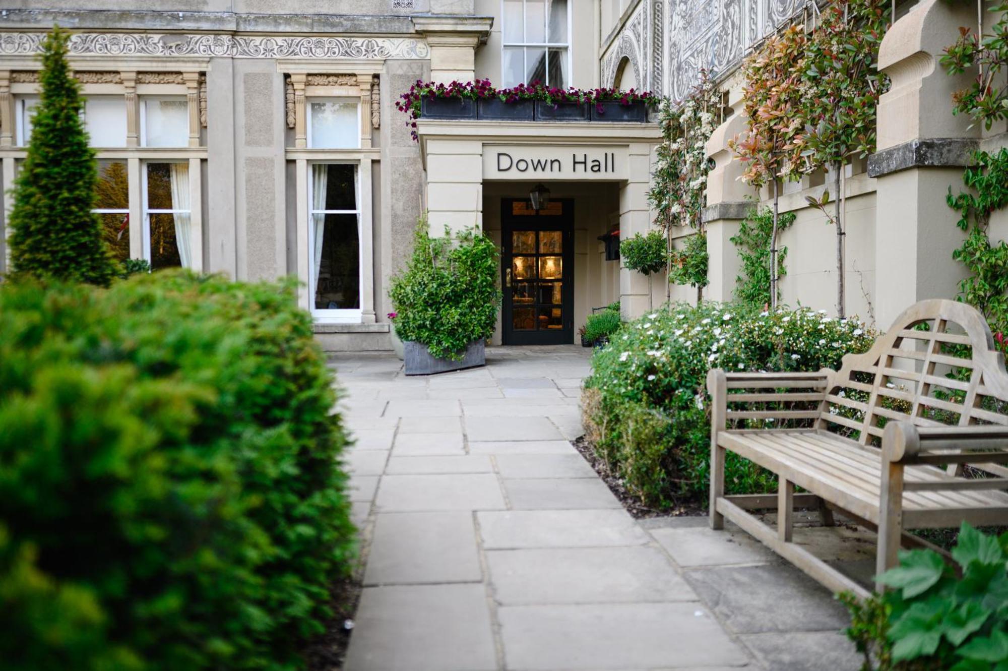 Hatfield Heath Down Hall Hotel מראה חיצוני תמונה