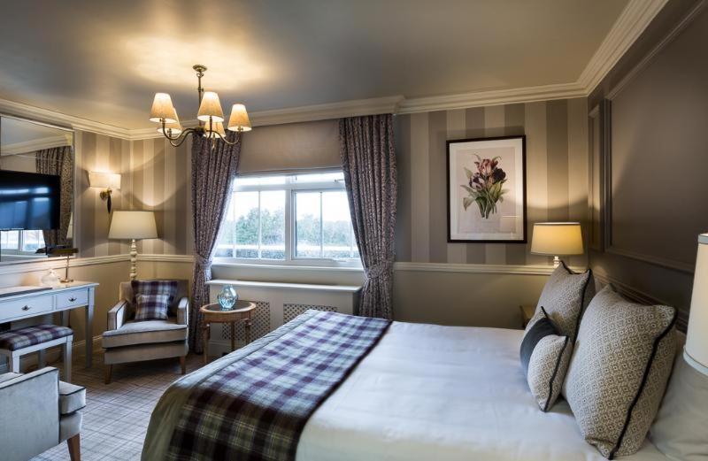 Hatfield Heath Down Hall Hotel חדר תמונה